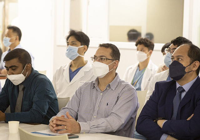 금요 학술 컨퍼런스